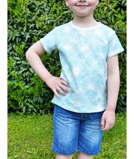 Un super T-shirt aux motifs de petites feuilles