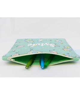 Idéale pour les stylos, crayons de couleurs ou les feutres des enfants