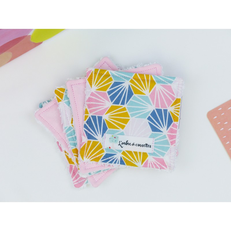 De jolies lingettes pour se démaquiller