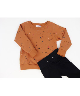 Très élégant ensemble avec ce pantalon noir Très élégant ensemble avec ce pantalon noir