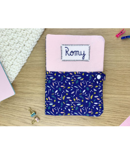 Le protège carnet de santé pour petite fille