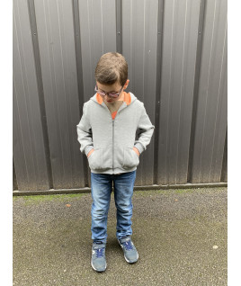 "Marges de couture incluses : Pas besoin de décalquer, découpez directement votre taille