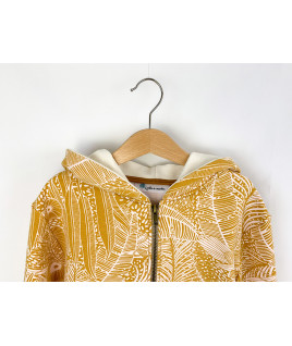 Surpiqûres le long de la fermeture éclair : Finitions impeccables.