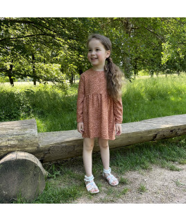 Patron de couture : Elena, une robe enfant avec variations Patron de couture : Elena, une robe enfant avec variations