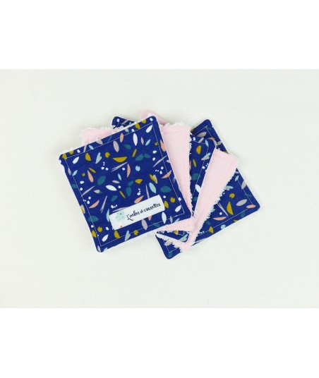 Chaque lingette démaquillante est réutilisable et cousu dans un tissu bio