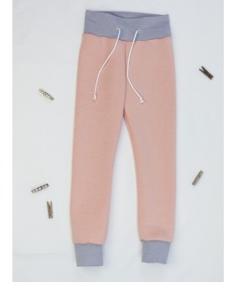 Confortable et bien épais, ce pantalon en tissu bio