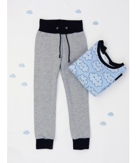 Une jolie tenue avec le pull nuages