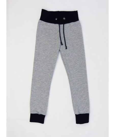 Le pantalon gris enfant