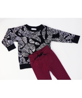 La couleur bordeaux est très originale