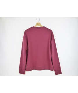 Le sweat est en tissu french terry oeko tex