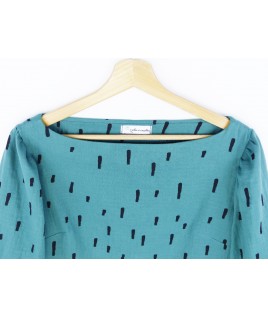 Ce sweat est de grande qualité avec des finitions soignées