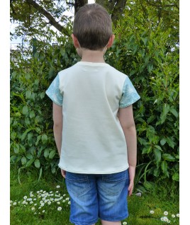 Parfait pour les filous qui se dépensent beaucoup, ce vêtement est cousu main en France en tissu bio