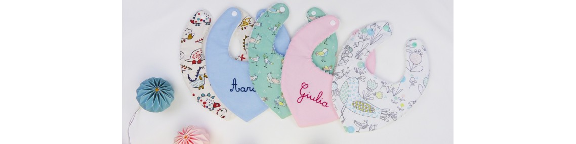 Bavoirs et accessoires bio pour l'heure du repas